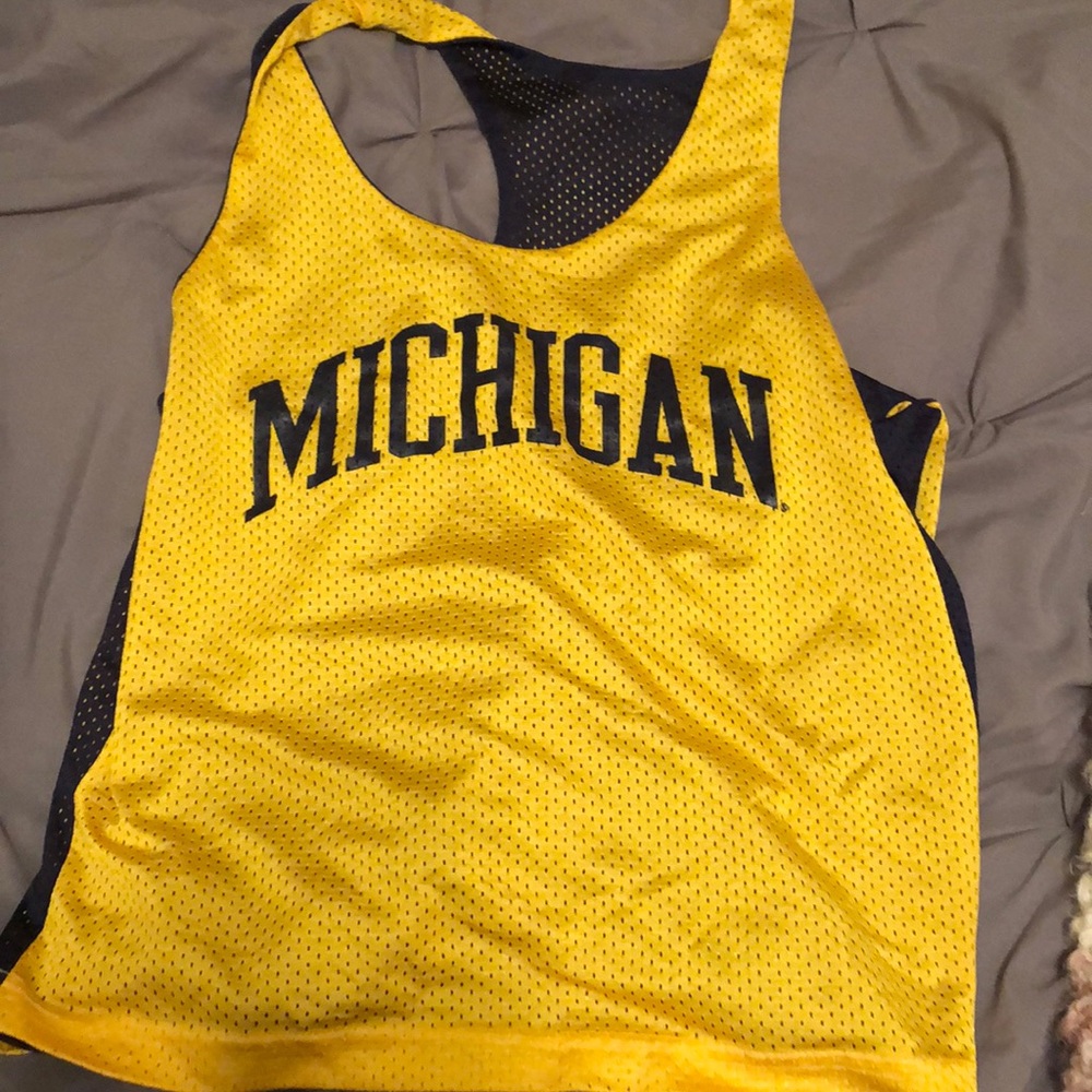 Uni. of Michigan Reversible Razorback Jersey